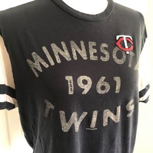 3/$25 🍄 Minnesota Twins t-shirt, 47 Brand. medium